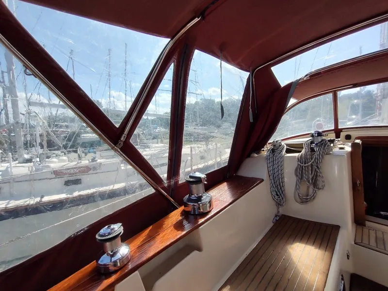 Slide: The Image of Island Packet 420 2001 - 35