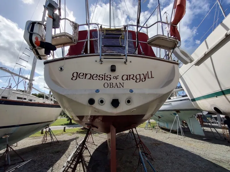 Slide: The Image of Island Packet 420 2001 - 4