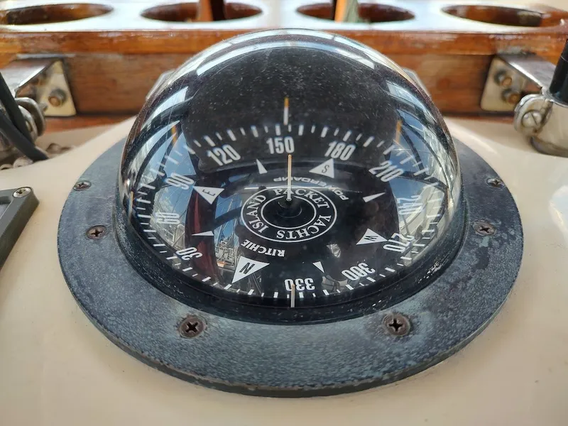 Slide: The Image of Island Packet 420 2001 - 40