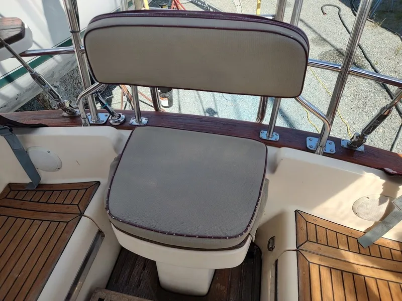 Slide: The Image of Island Packet 420 2001 - 50