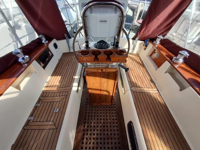 Slide: The Image of Island Packet 420 2001 - 53