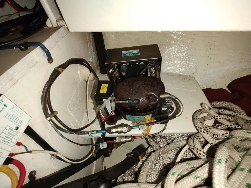 Slide: The Image of Island Packet 420 2001 - 59