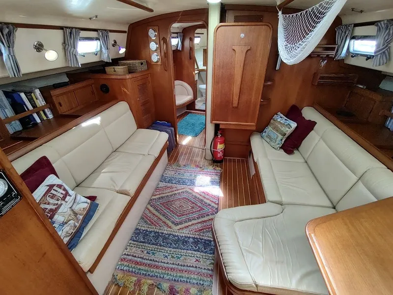 Slide: The Image of Island Packet 420 2001 - 65