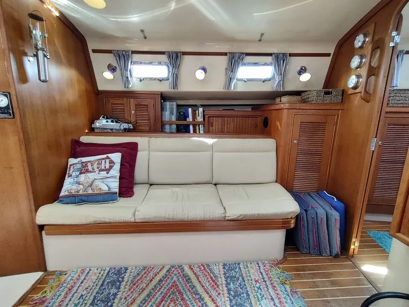 Slide: The Image of Island Packet 420 2001 - 68