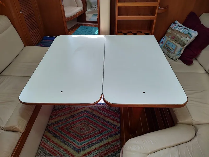 Slide: The Image of Island Packet 420 2001 - 70