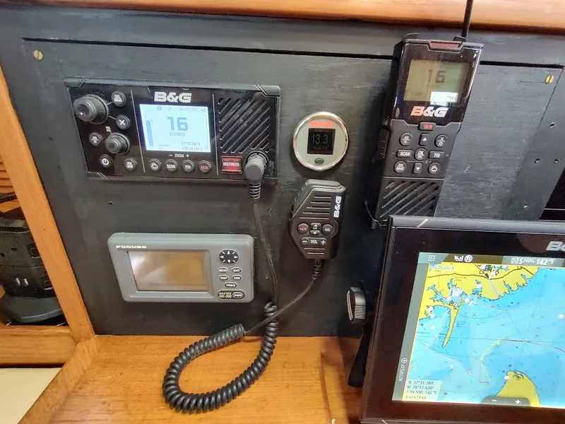 Slide: The Image of Island Packet 420 2001 - 75