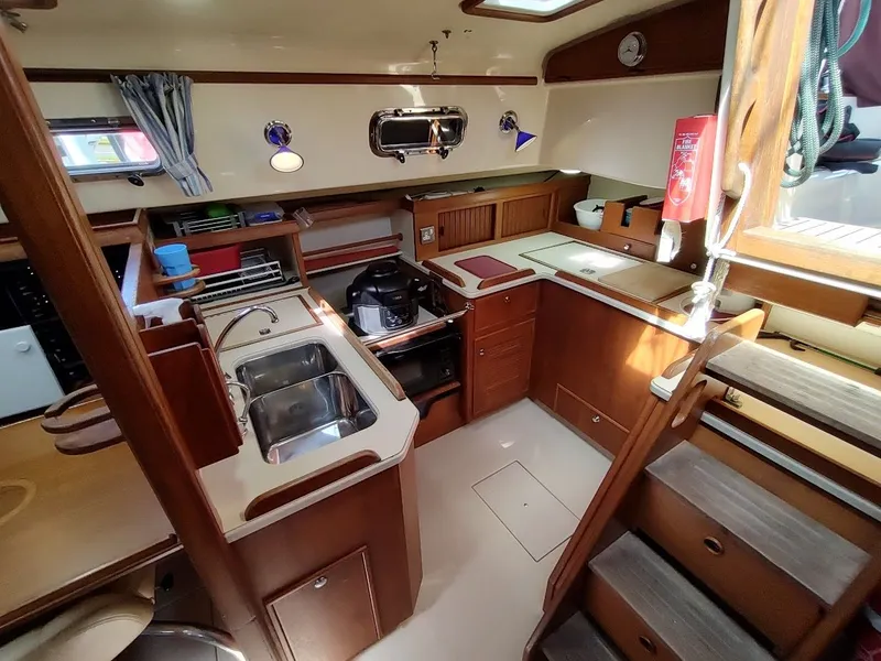 Slide: The Image of Island Packet 420 2001 - 79