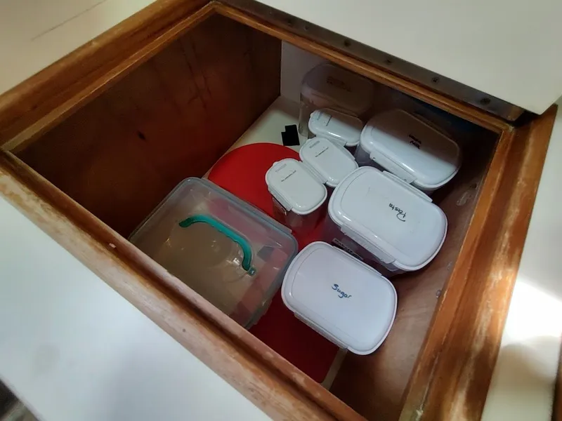 Slide: The Image of Island Packet 420 2001 - 81