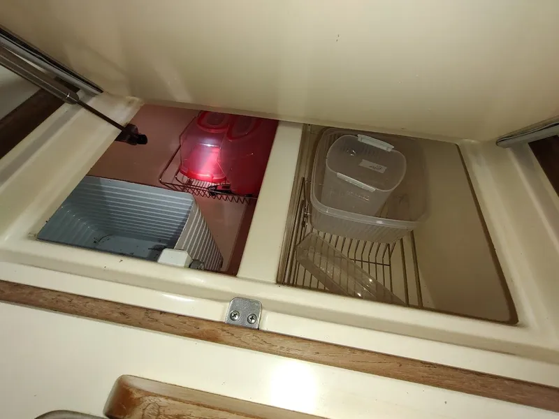 Slide: The Image of Island Packet 420 2001 - 84