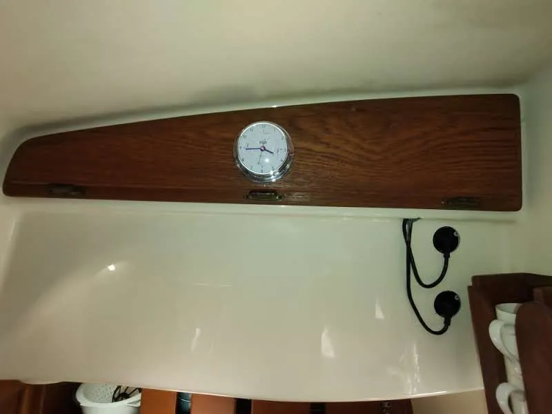 Slide: The Image of Island Packet 420 2001 - 89