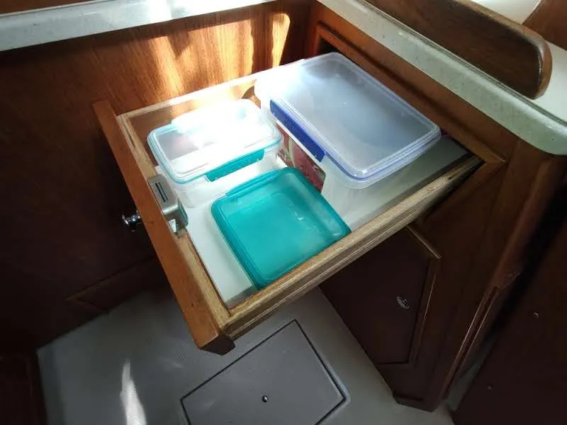 Slide: The Image of Island Packet 420 2001 - 91