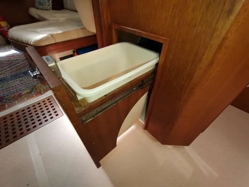 Slide: The Image of Island Packet 420 2001 - 96