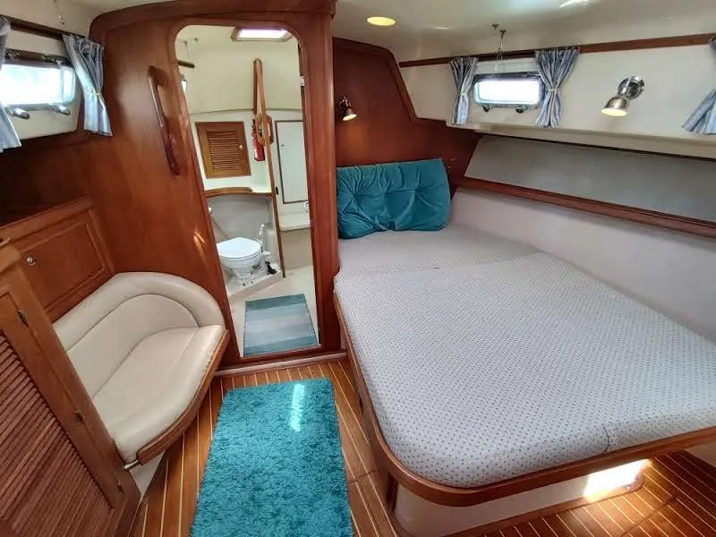 Slide: The Image of Island Packet 420 2001 - 97