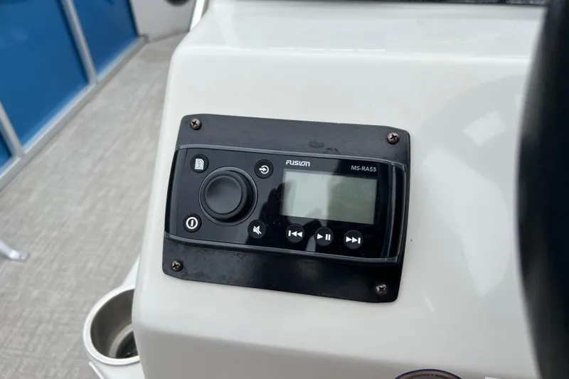 Slide: The Image of Fusion MS-RA55 stereo system on 2021 Tahoe Pontoon GT Center Console Fish 25'. - 11
