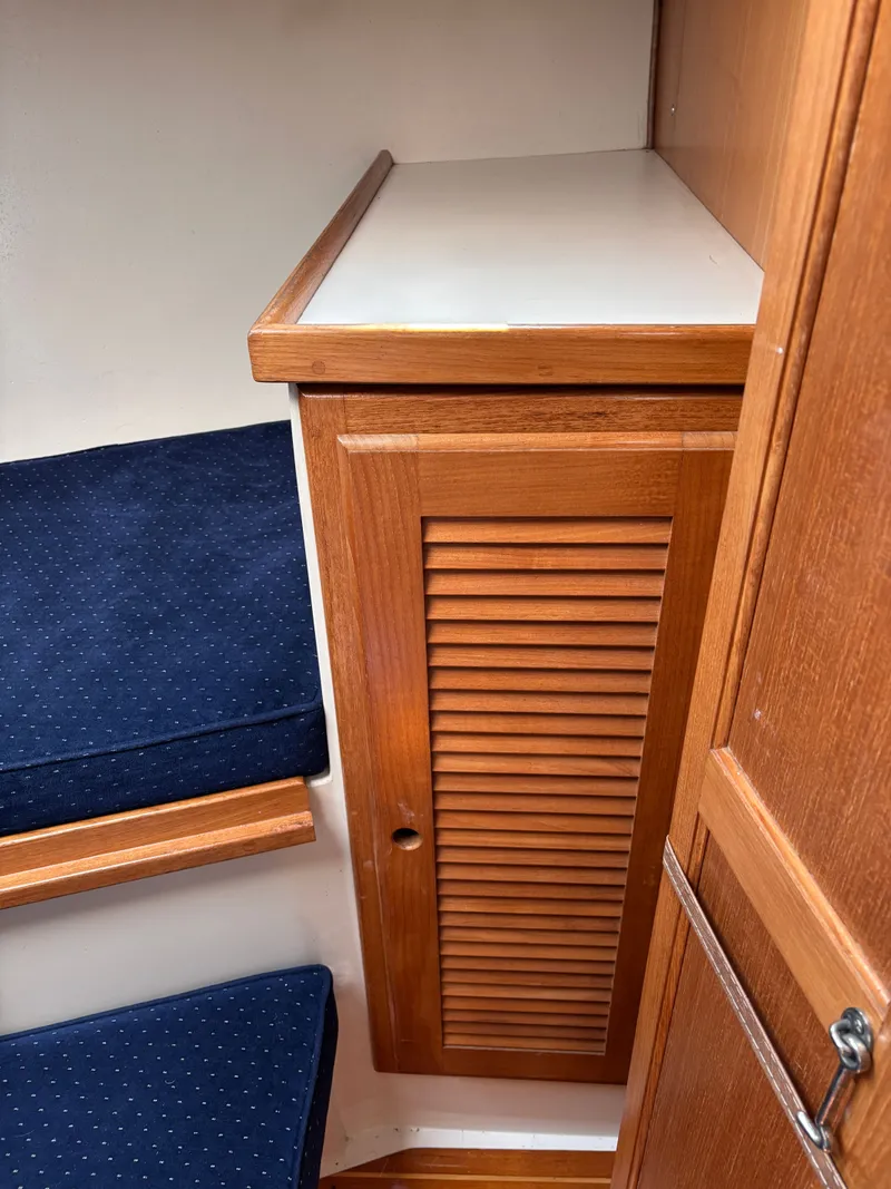 Slide: The Image of Catalina 34 1992 - 70