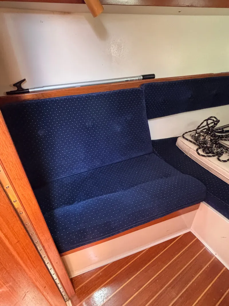 Slide: The Image of Catalina 34 1992 - 81