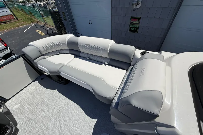 Slide: The Image of Luxurious seating on 2026 Avalon 2585 Excalibur LTD, featuring premium upholstery and modern design. - 15