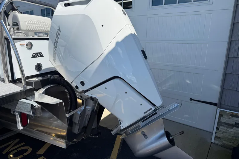 Slide: The Image of 2026 Avalon 2585 Excalibur LTD with Mercury 400hp V-10 Verado engine, rear view. - 6