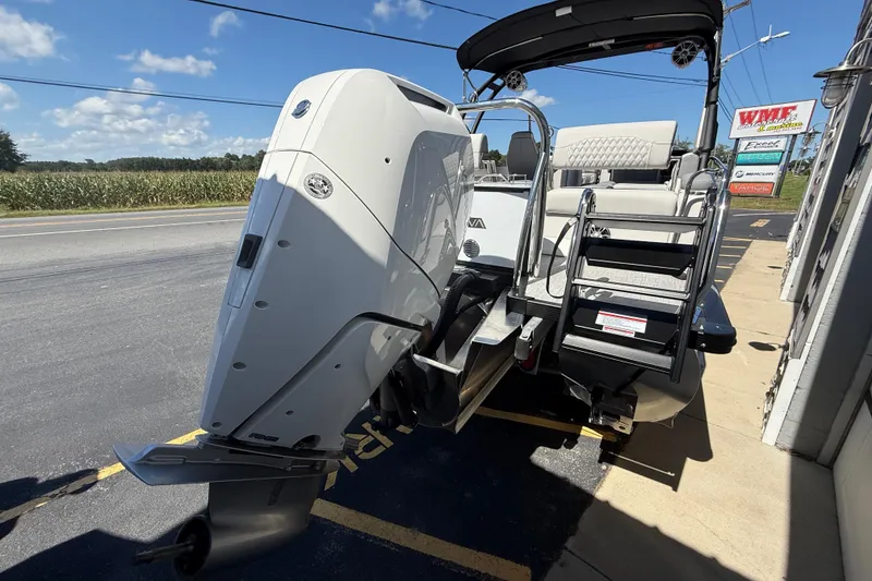 Slide: The Image of 2026 Avalon 2585 Excalibur LTD boat with Mercury 400hp V-10 Verado engine. - 8