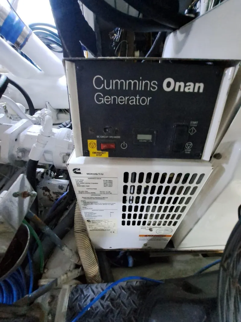 Slide: The Image of Hatteras 68 Convertible 2006 - 75