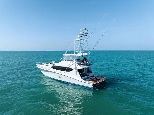 Slide: The Image of Hatteras 68 Convertible 2006 - 80