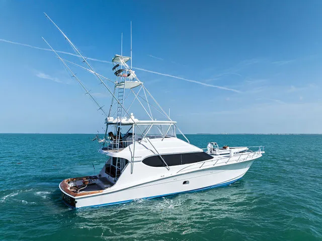 Slide: The Image of Hatteras 68 Convertible 2006 - 86
