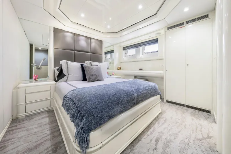 Slide: The Image of Intermarine 118 1998 - 56