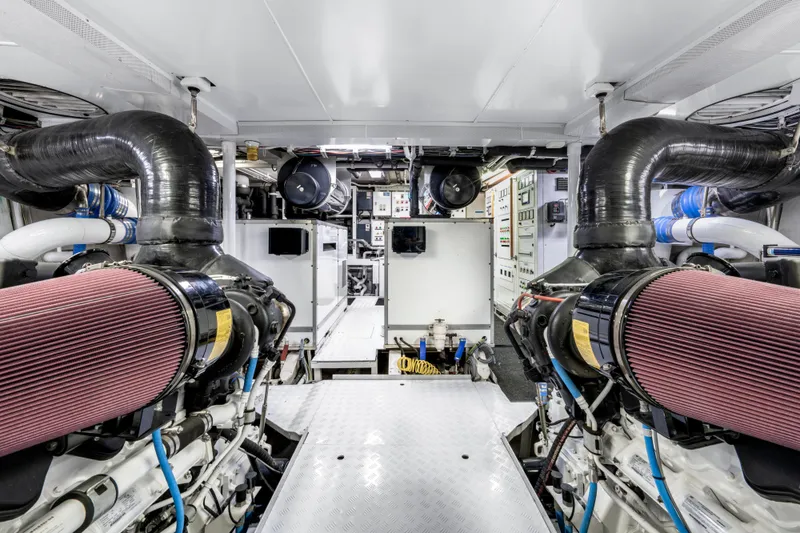 Slide: The Image of Intermarine 118 1998 - 77