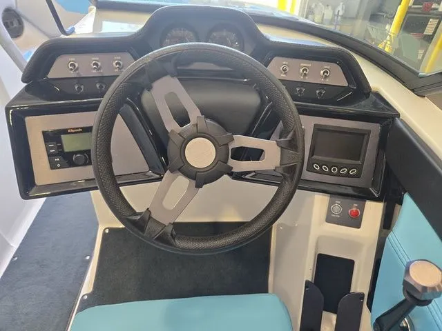 Slide: The Image of MasterCraft NXT20 2020 - 12