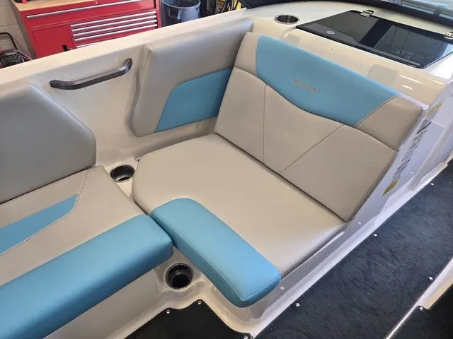 Slide: The Image of MasterCraft NXT20 2020 - 13