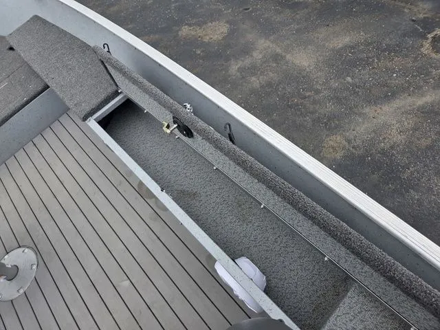 Slide: The Image of Lund 1400 Fury Tiller 2022 - 7