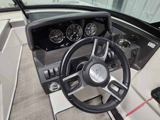 Slide: The Image of Monterey M-20 2018 - 14