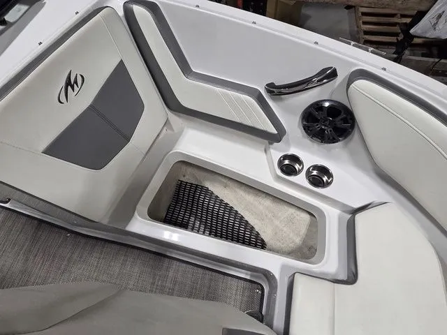 Slide: The Image of Monterey M-20 2018 - 20