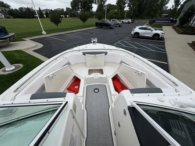 Slide: The Image of Robalo R247 Dual Console 2021 - 10