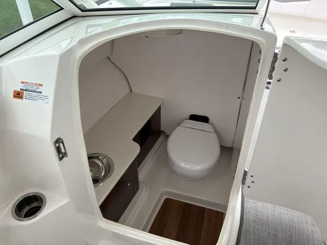 Slide: The Image of Robalo R247 Dual Console 2021 - 4