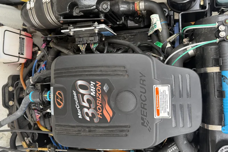 Slide: The Image of MerCruiser 350 MPI Horizon engine in a 2007 Cobalt 232 boat. - 15