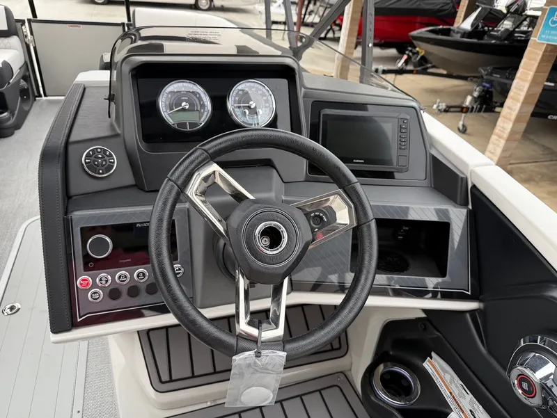 Slide: The Image of Avalon 27' Catalina Platinum entertainer Funship w/ 250HP Mercury! 2026 - 10