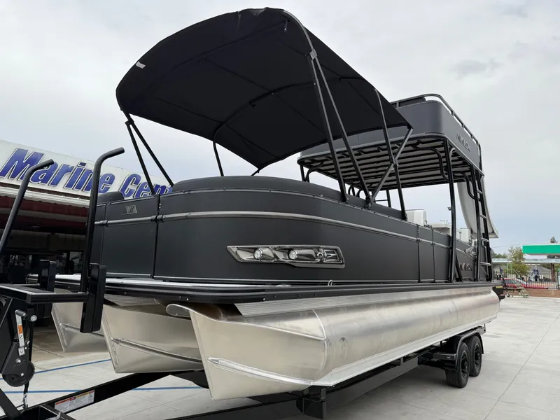 Slide: The Image of Avalon 27' Catalina Platinum entertainer Funship w/ 250HP Mercury! 2026 - 6