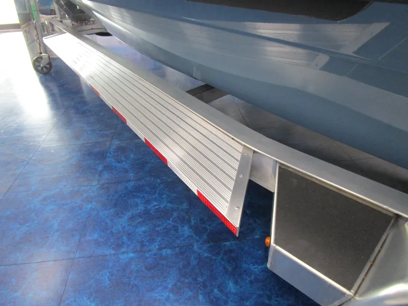 Slide: The Image of Maverick 17 HPX-S 2026 - 3