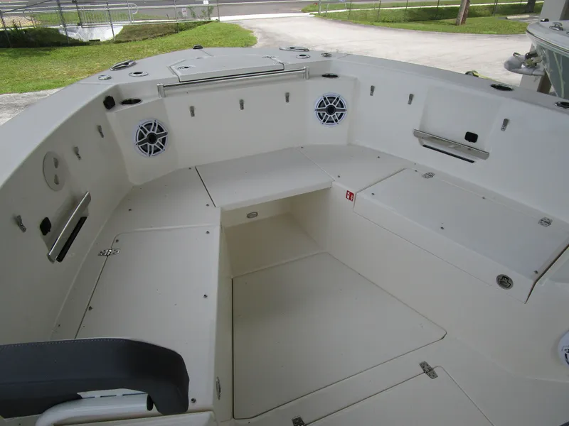 Slide: The Image of Cobia 285CC 2026 - 11