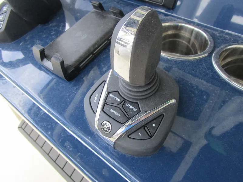 Slide: The Image of Cobia 285CC 2026 - 13