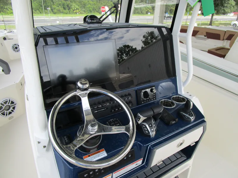 Slide: The Image of Cobia 285CC 2026 - 18