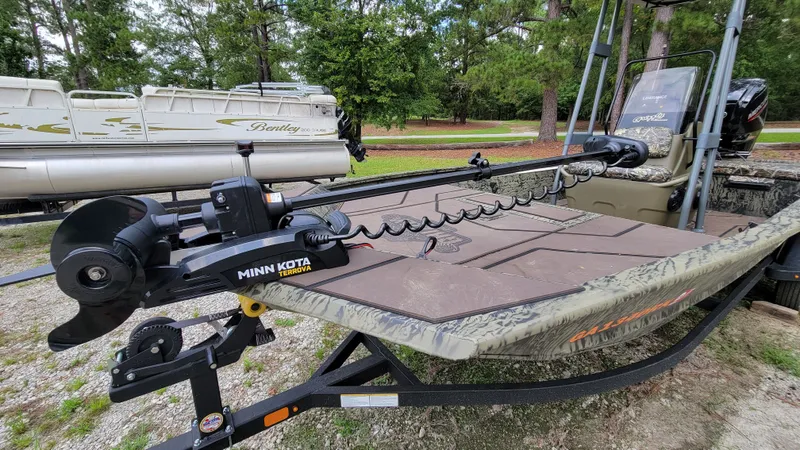 Slide: The Image of Tracker 1860 CC 2025 - 10