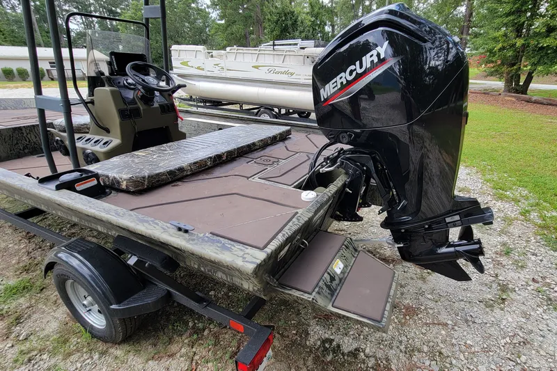 Slide: The Image of Tracker 1860 CC 2025 - 11