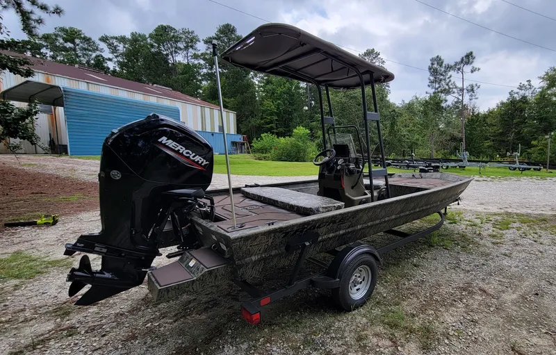 Slide: The Image of Tracker 1860 CC 2025 - 4