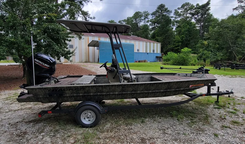 Slide: The Image of Tracker 1860 CC 2025 - 7