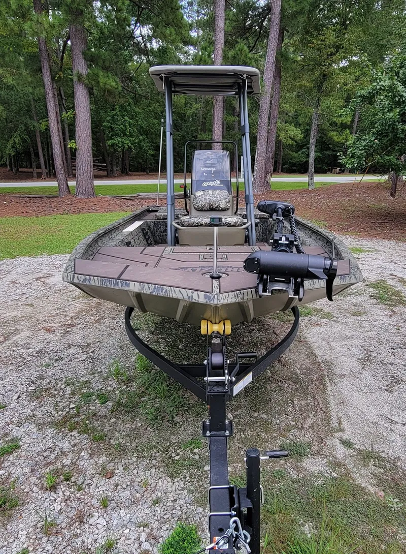 Slide: The Image of Tracker 1860 CC 2025 - 9