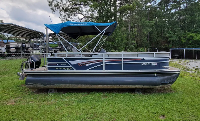 Slide: The Image of Ranger Boats Reata 223CR 2021 - 1