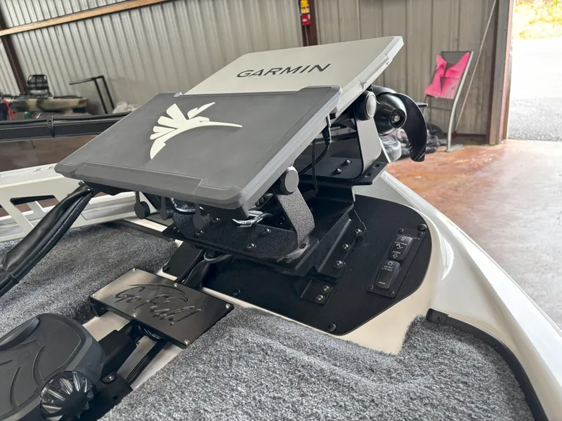 Slide: The Image of Falcon F20 PREDATOR 2026 - 15