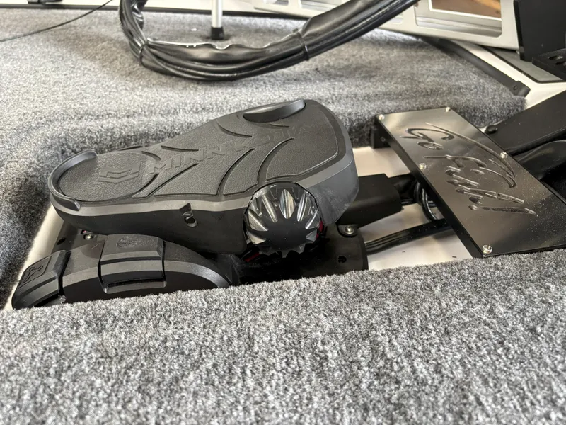 Slide: The Image of Falcon F20 PREDATOR 2026 - 4